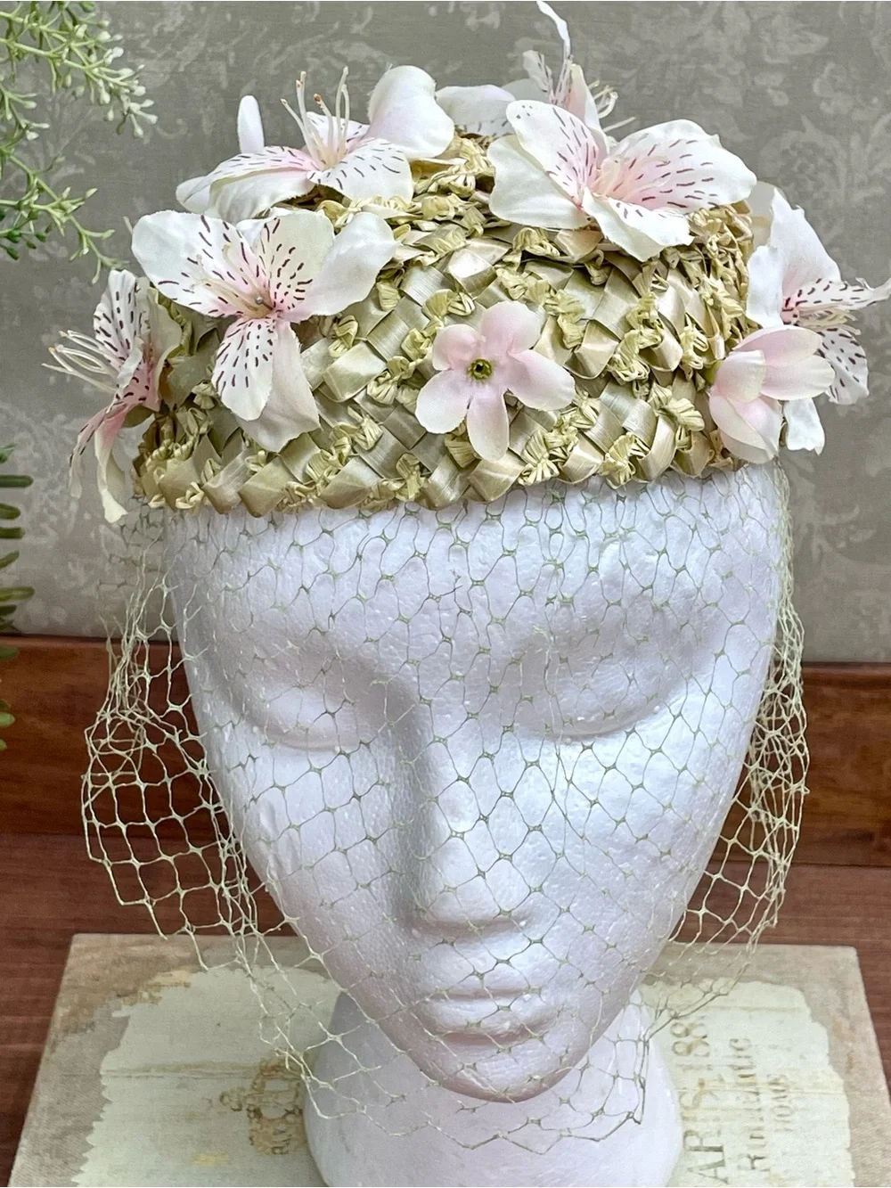 Vintage 1950s Green Straw Flower Fascinator Hat Birdcage Veil Pink Floral Whimsy